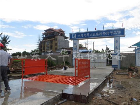 點(diǎn)擊查看詳細(xì)信息<br>標(biāo)題：標(biāo)準(zhǔn)100T做基礎(chǔ)洗車(chē)機(jī) 閱讀次數(shù)：5680